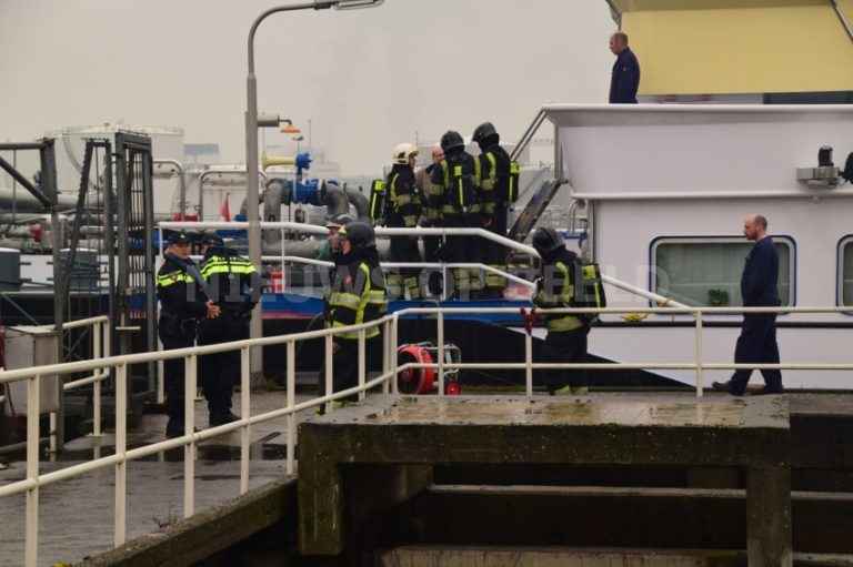Klein brandje op schip Propaanweg Rotterdam