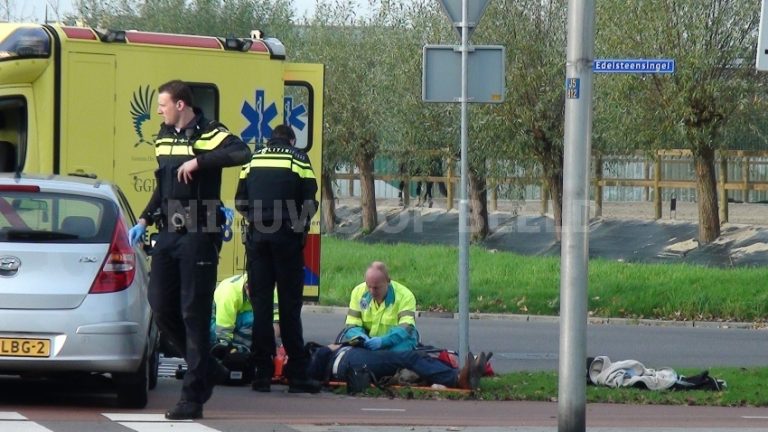 Fietser gewond na ongeval met auto Edelsteensingel Zoetermeer