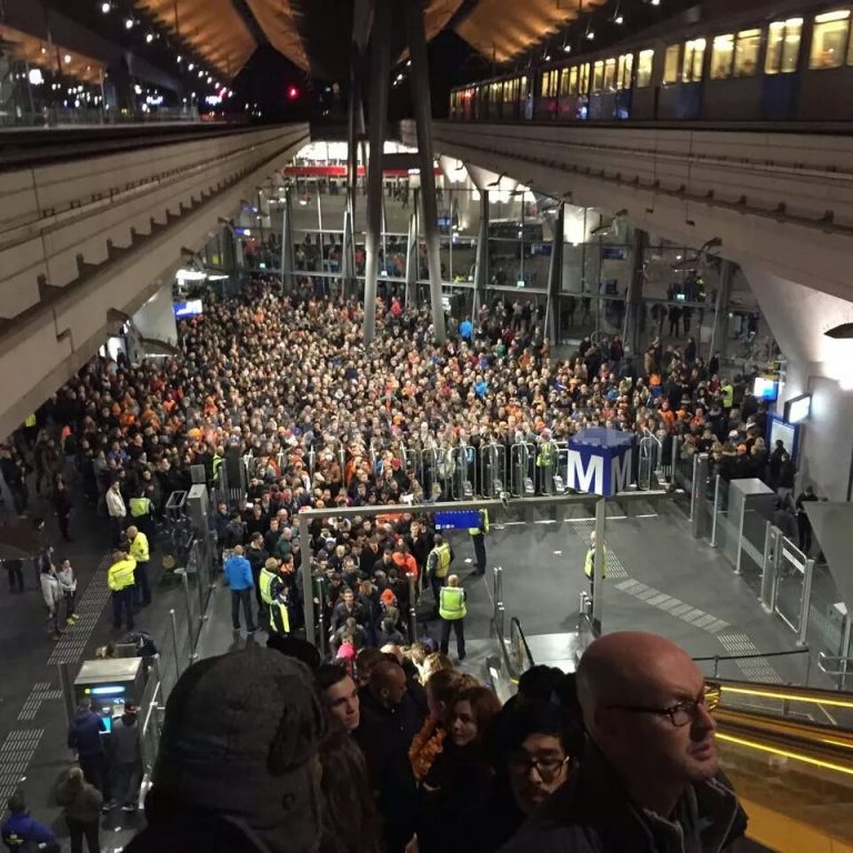Schoten gelost bij beroving NS Station Breukelen
