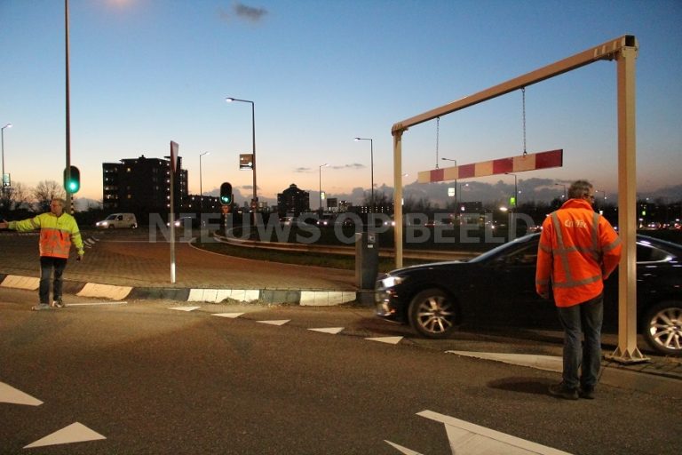 Verkeerschaos in Rotterdam-Oost en Capelle door problemen met wisselstrook [VIDEO]