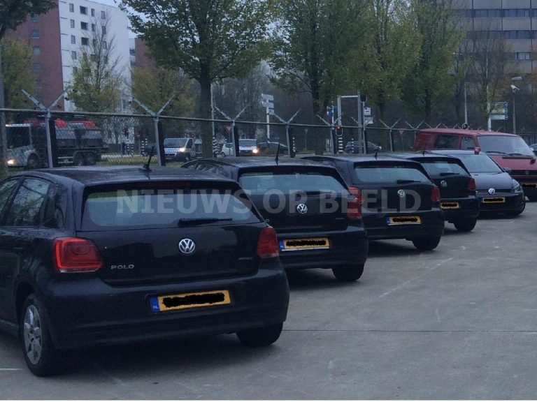 Auto’s in beslag genomen in onderzoek rijexamenfraude Rijswijk