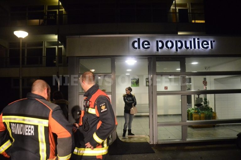 Aanhouding na brand in flat de Populier Nieuwerkerk aan den IJssel