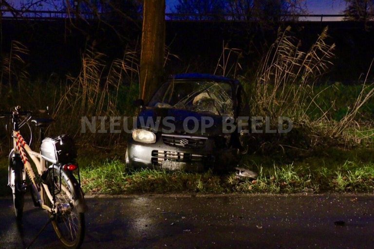 Gewonde na ongeval Burgemeester van Dijklaan Capelle aan den IJssel