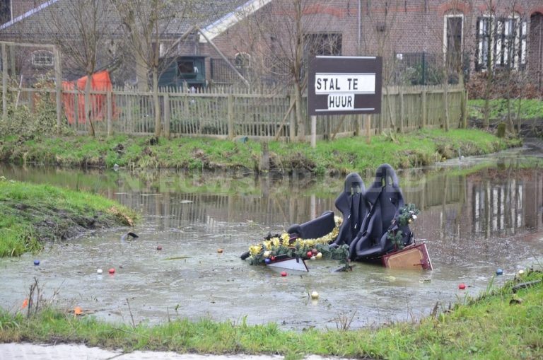 Paard met koets te water N210 Bergambacht