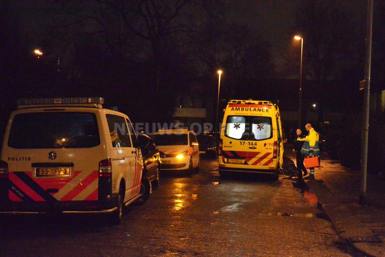 Aanhouding en gewonde na steekpartij in woning Paardebloem Rotterdam