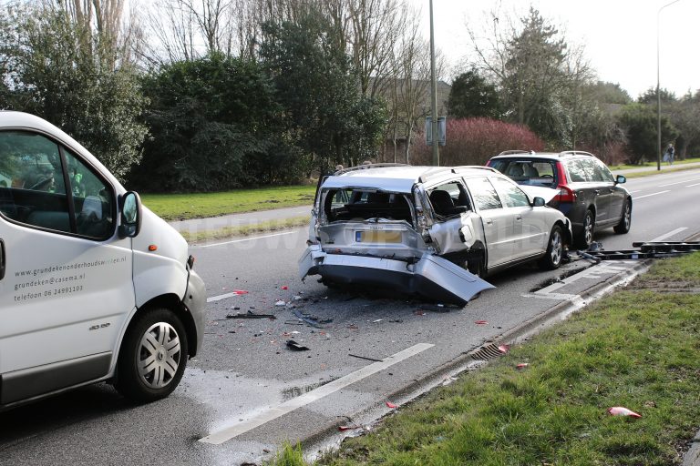 Flinke schade en gewonde na kopstaart aanrijding Wassenaarseweg N441 Katwijk