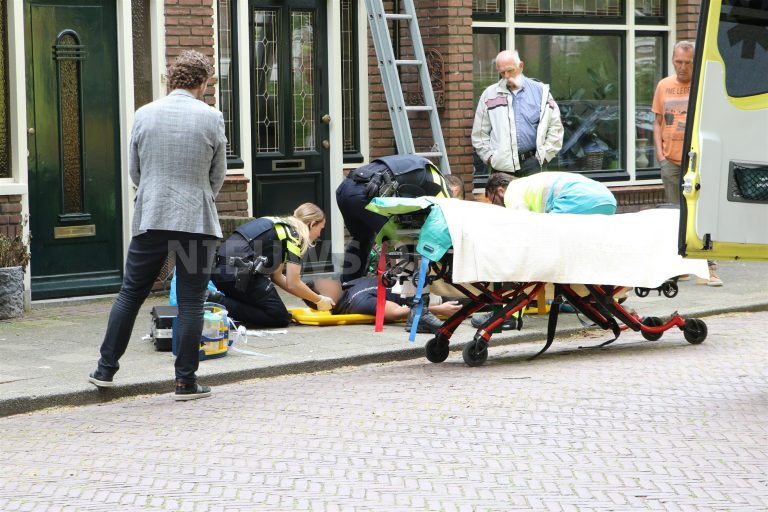 Glazenwasser valt van ladder Eikenlaan Leiderdorp