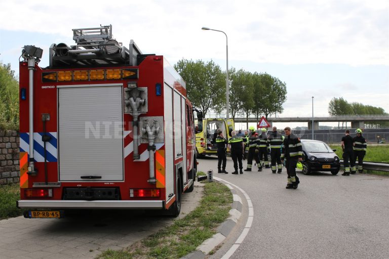 Vrouw raakt gewond bij éénzijdig ongeval Lisserweg met Kaagweg Abbenes