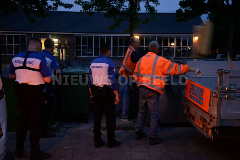Man krijgt honderden euro’s boete na dumpen grofvuil in huisvuilcontainer Ericastraat Capelle aan den IJssel