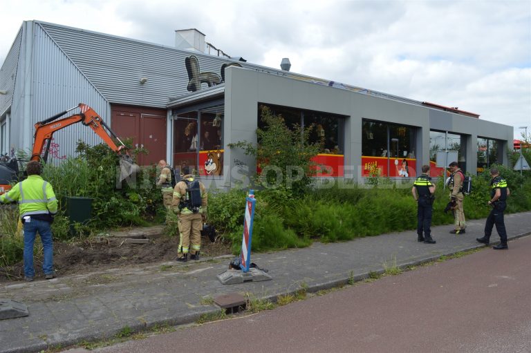 Restaurant Bella Beer tijdelijk zonder gas na gasleiding geraakt tijdens werkzaamheden fietspad Hoofdweg met Spoorberm Capelle aan den IJssel