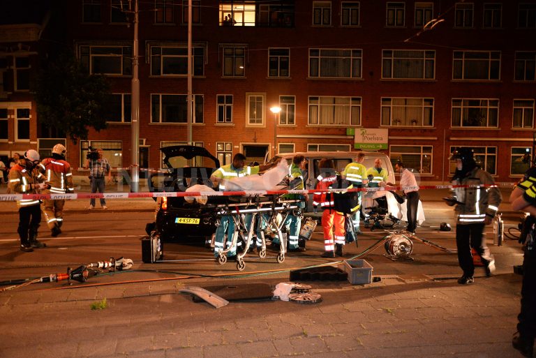 Meerdere gewonden na zwaar ongeval Oudedijk Rotterdam