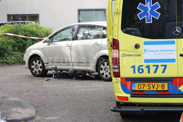 Fietster komt onder auto terecht tijdens aanrijding Lijtweg Oegstgeest