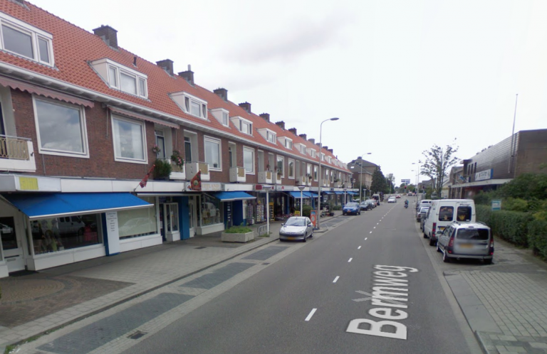 Politie deelt 43 bekeuringen uit na snelheidscontrole Bermweg Capelle-Schenkel