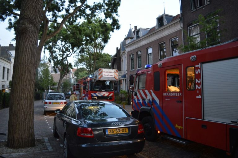 Prullenbak in de brand Hoflaan Rotterdam