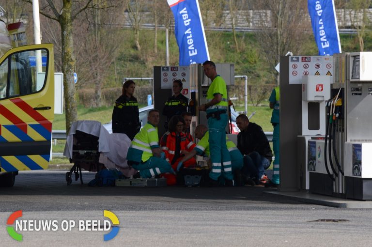 Medische Noodsituatie bij tankstation Houtsingel Zoetermeer