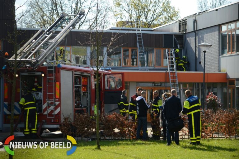 Leerlingen Erasmus College vrij na brand op dak Van Doornenplantsoen Zoetermeer