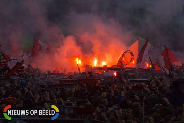 Politie waarschuwt Feyenoord Supporters, wie relt zit in de bak tijdens huldiging