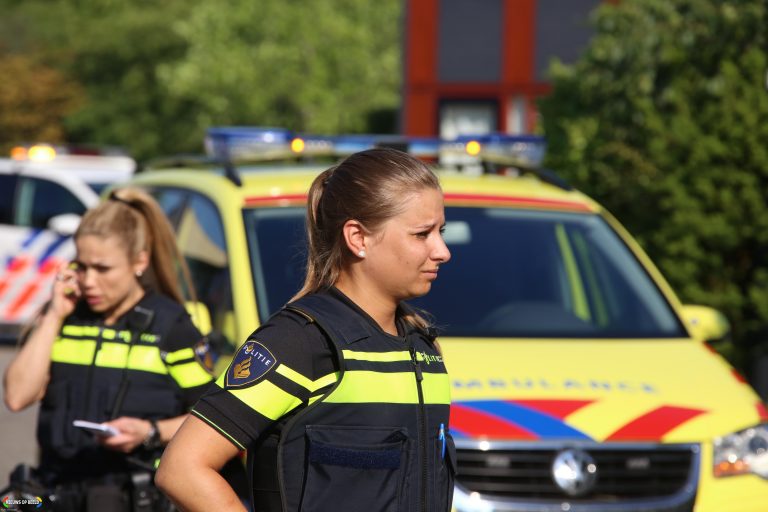 Drie personen vallen uit hoogwerker, twee doden Hogeweg Zaltbommel (video)