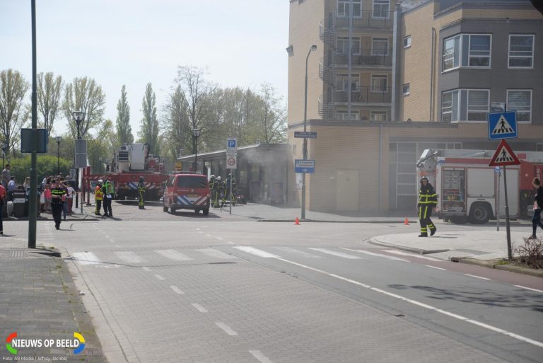 Brand bij Scheveningse Vishal Admiraalsplein Dordrecht