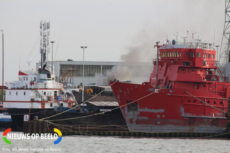 Brand aan boord schip Oostdijk Rotterdam