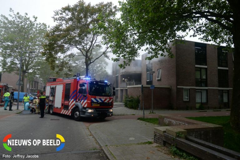Twee gewonden na felle woningbrand Maracas Rotterdam