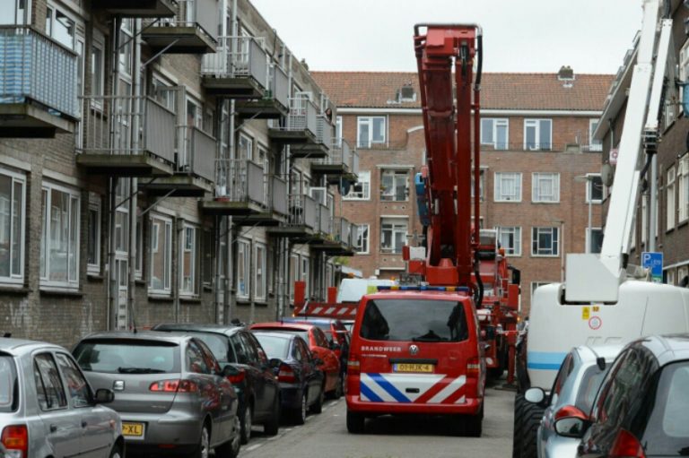 Middelbrand in woning Deensestraat Rotterdam