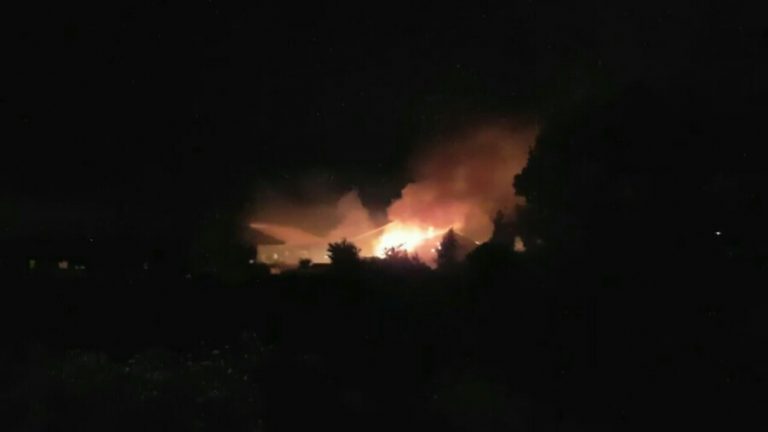 Uitslaande brand in hooischuur Noordeinde Waddinxveen