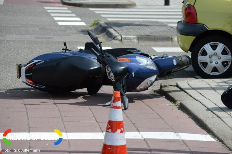 Aanrijding tussen personenauto en scooter Marsmanhove Zoetermeer