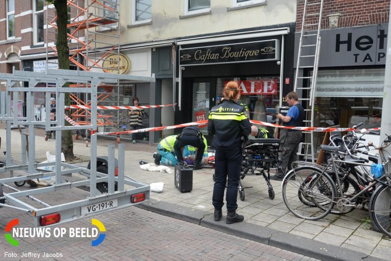 Persoon van een ladder gevallen Zwart Janstraat Rotterdam