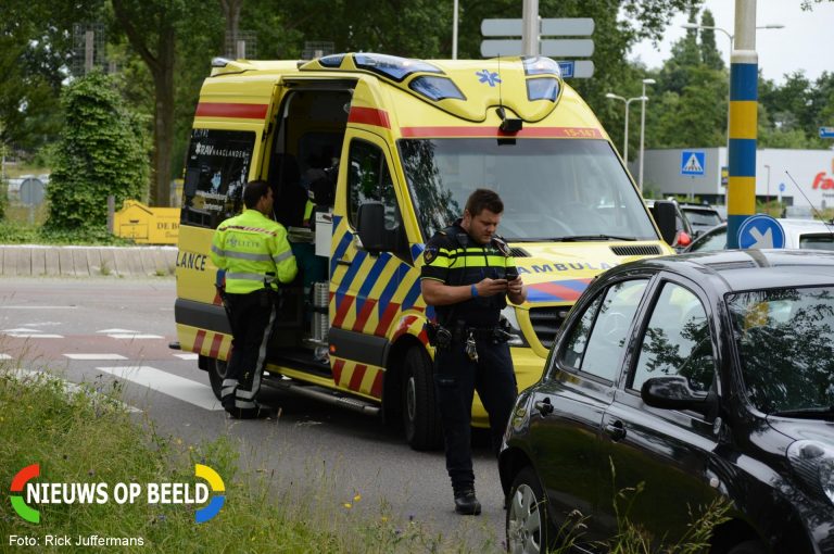 Aanrijding tussen twee voertuigen Franklinstraat / Edisonstraat Zoetermeer