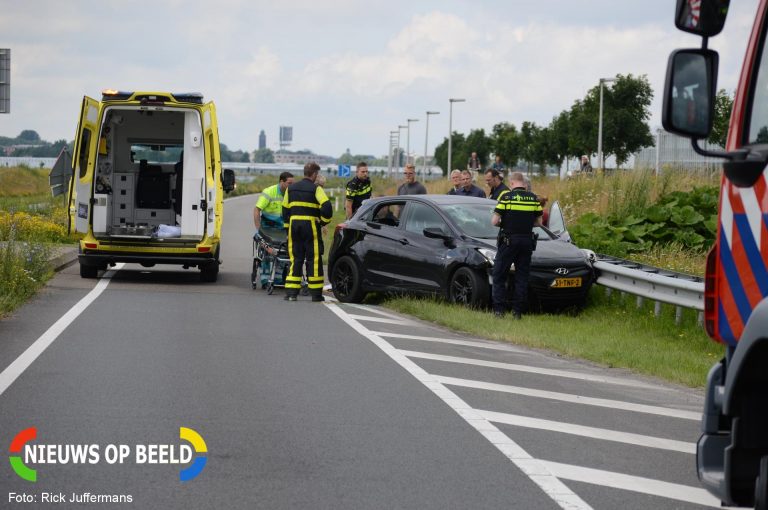 Eenzijdige aanrijding tegen de vangrail N470 Delfgauw