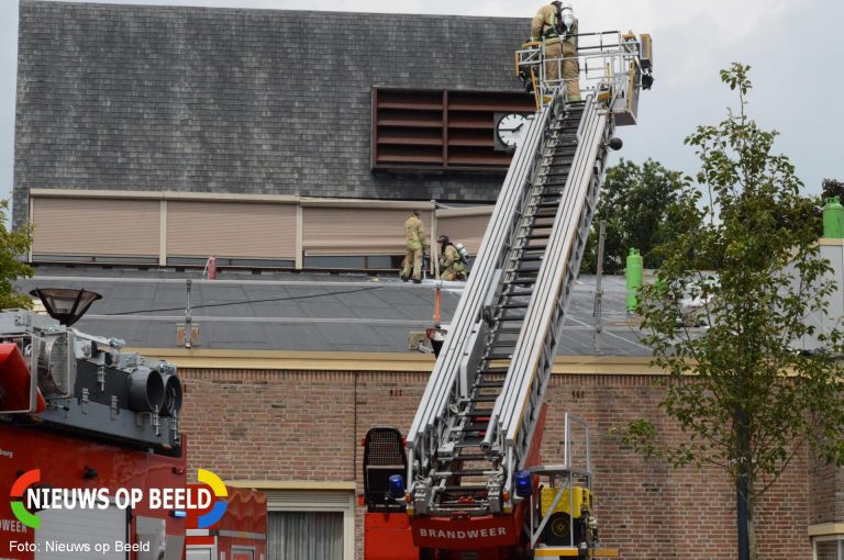 Brand op dak na werkzaamheden met gasbrander Dorpstraat Bergschenhoek