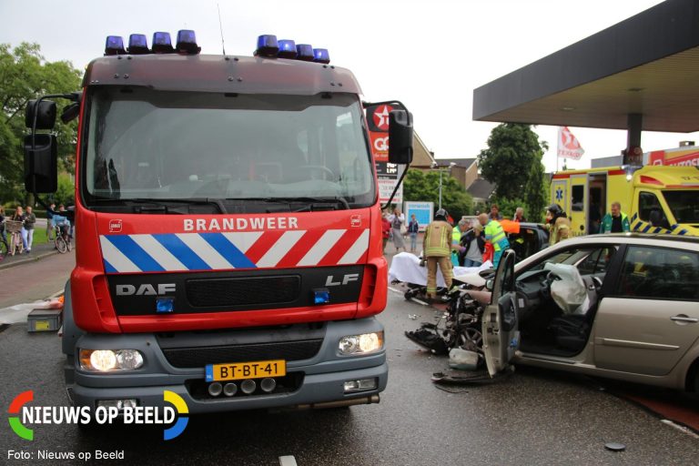 Meerdere gewonden bij ernstige aanrijding Vijverlaan Krimpen aan den IJssel