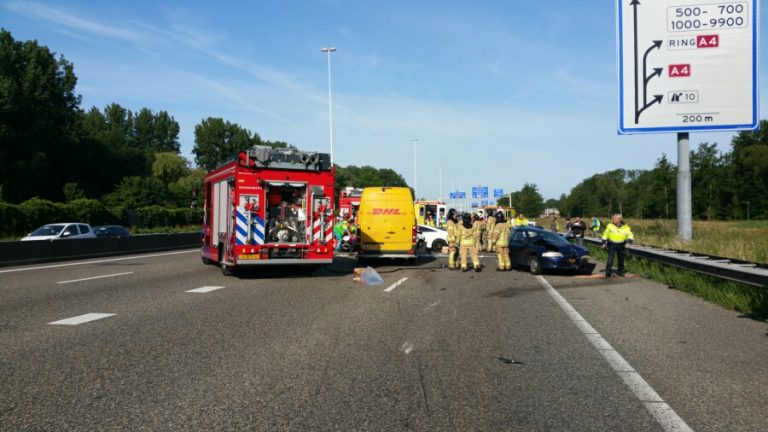 Meerdere gewonden na aanrijding tussen meerdere voertuigen A20 Schiedam