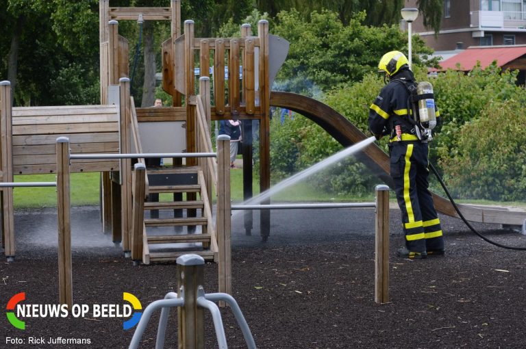 Brand gesticht in speeltuin Van Deysselhove Zoetermeer