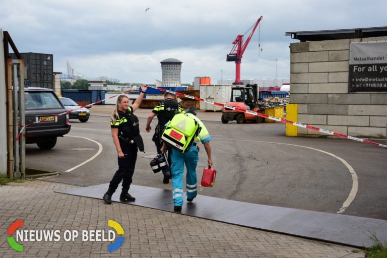 Politie doet groot onderzoek na gewapende overval Bakkersoordsekade Rotterdam