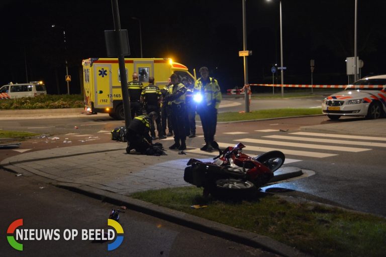 Motorrijder op gestolen gewond na éénzijdig ongeval Grote Kreek Rotterdam