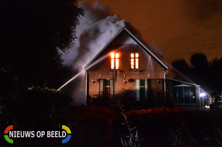 Uitslaande brand in woonboerderij Kerkweg Vierpolders