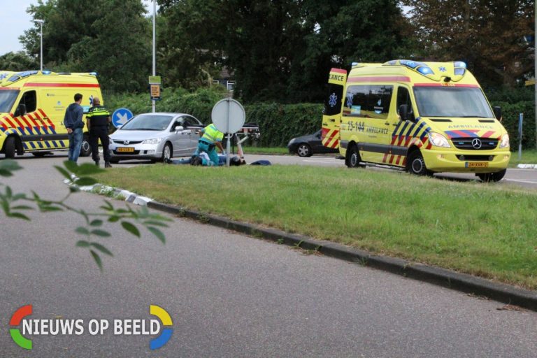 Twee gewonden bij aanrijding tussen scooter en personenauto Vaartdreef Zoetermeer