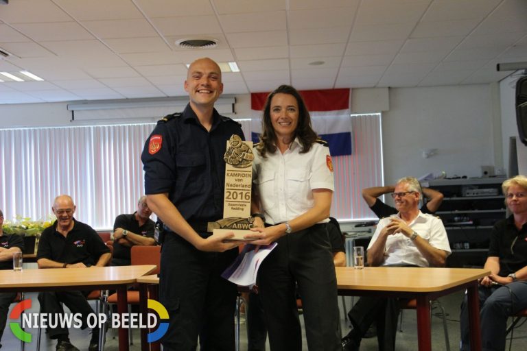 Brandweer Oude Tonge wint landelijke finale oppervlakte redding IJsseldijk Krimpen aan den IJssel