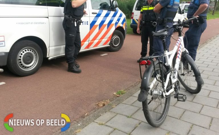 Handhavers houden twee jonge knapen aan voor heling scooter Atolpad Capelle aan den IJssel