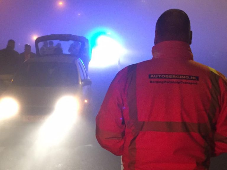 Ruziënde familie maakt het bont op vluchtstrook A20 Nieuwerkerk aan den IJssel