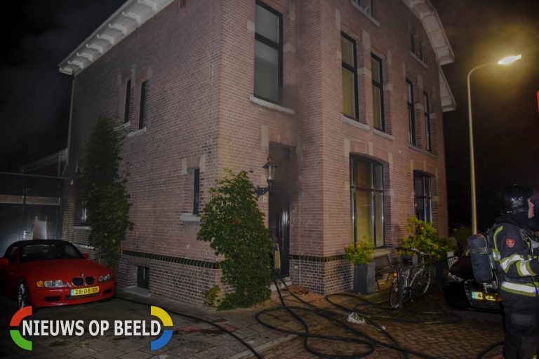 Flinke rookontwikkeling bij brand Albrandswaardsedijk Poortugaal