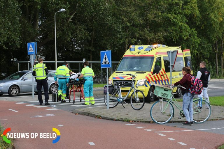 Fietsster gewond na botsing met personenauto Gemeneweg Hazerswoude-Rijndijk