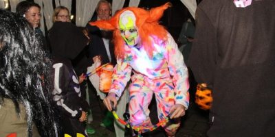 Griezelen met Halloween in Schilderswijk Rembrandtlaan Krimpen aan den IJssel - Nieuws op Beeld