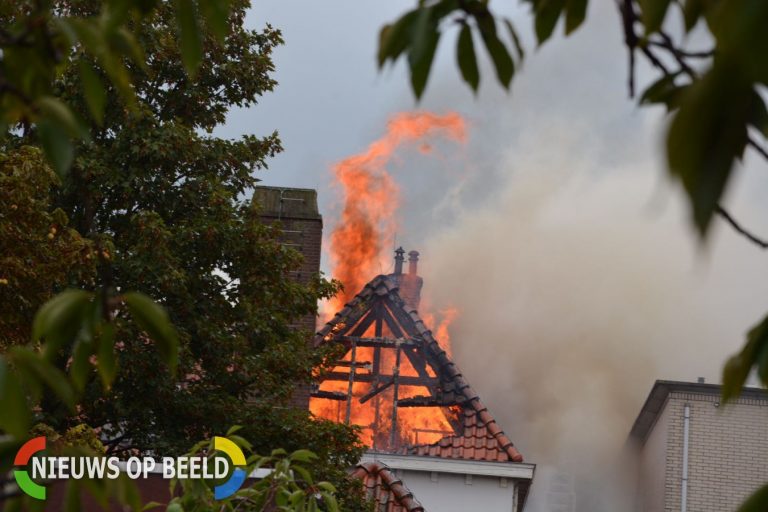 Grote brand in leegstaand pand Kerkweg Oost Waddinxveen