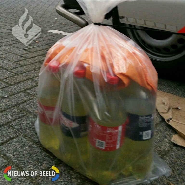 Politie houdt verwarde man doordrenkt met bezine aan Helenastraat Rotterdam