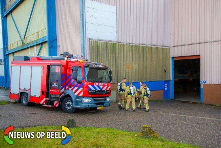 Brandje in machinekamer van nieuwe boot IJsseldijk Capelle aan den IJssel