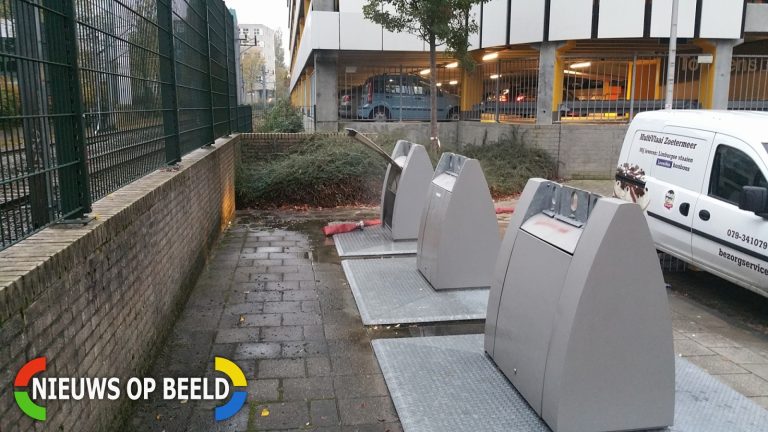 Brandweer blust containerbrand Amsterdamstraat Zoetermeer