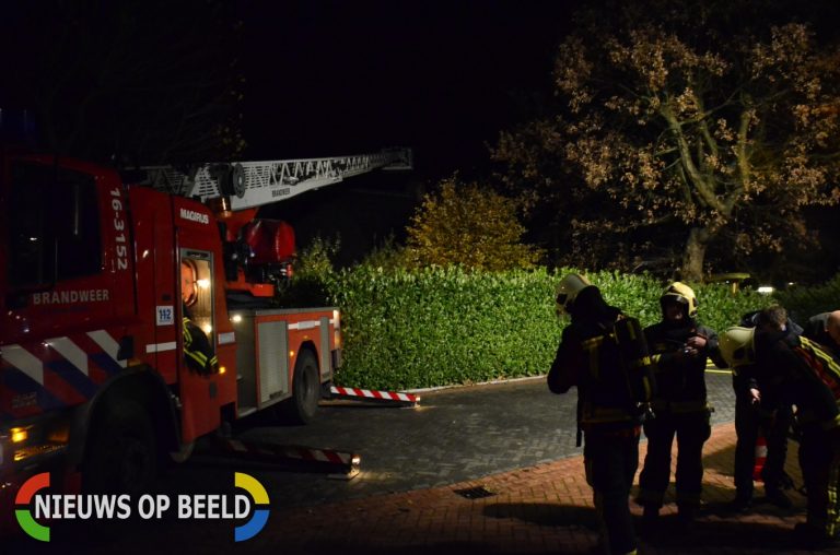 Schoorsteenbrand moeilijk bereikbaar voor brandweer Fokkerstraat Reeuwijk
